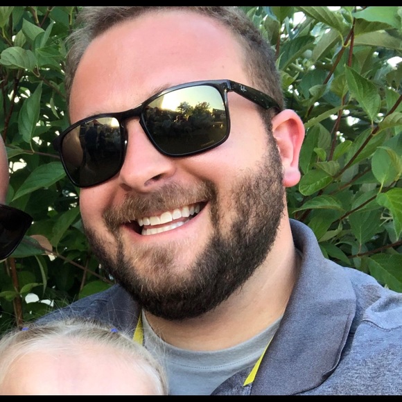 Meet your Posher, Cody - Picture 1 of 1